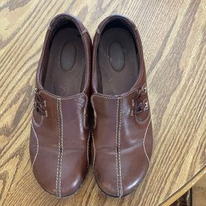 Brown Clarks in very good condition